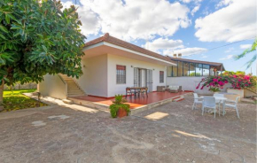 3 Bedroom Stunning Home In Torre Specchia Ruggeri